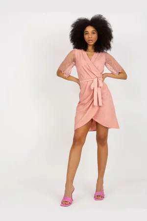 Basics from Amsterdam Tmavě růžové krajkové mini šaty s páskem LK-SK-508643.38X-dark pink