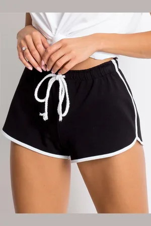BASIC FEEL GOOD Černé šortky s bílým lemováním -RV-SN-4944.10X-black