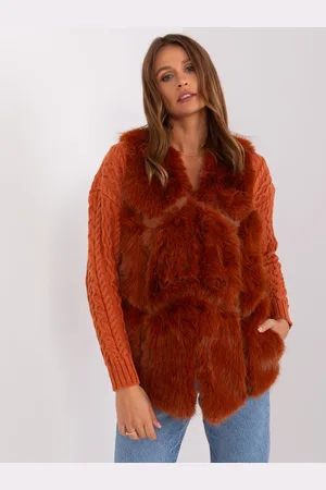 Italy Moda Terakotová kožešinová vesta s kapsami AT-KZ-2375.00P-dark orange