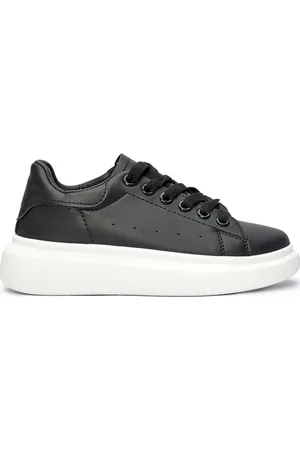 SHELOVET Dámské černé sportovní boty na platformě NB685ALL.B