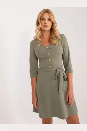 Basics from Amsterdam Khaki koktejlové šaty s páskem a ozdobnými knoflíky LK-SK-507785.65-khaki