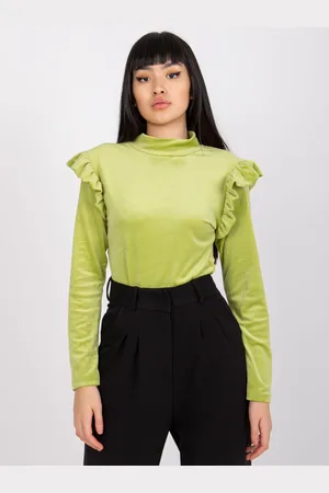 Italy Moda Světle zelené dámské velurové tričko s volánky DHJ-BZ-6533B.85-green