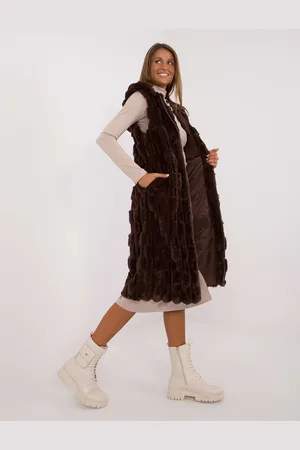 Italy Moda Tmavě hnědá midi kožíšková vesta s kapucí AT-KZ-2368-1.07-dark brown