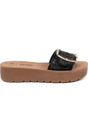 Basics from Amsterdam Černé dámské nazouváky s přezkou PS44B