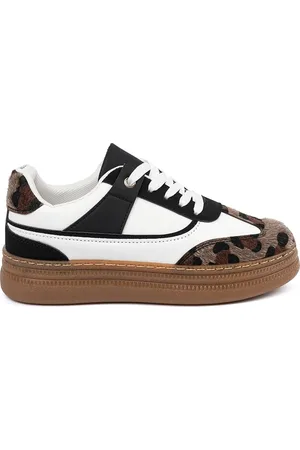 SHELOVET Dámské černo-bílé sneakersy s leopardími vsadkami PC2817B/W