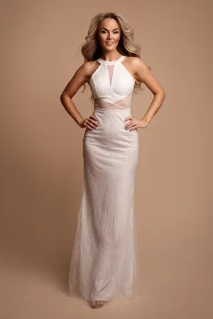 Mia Dresses Bílé přiléhavé šaty s perleťovými flitry