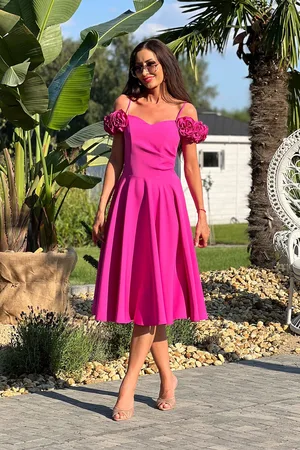 Mia Dresses Cyklámenové midi šaty s růžemi