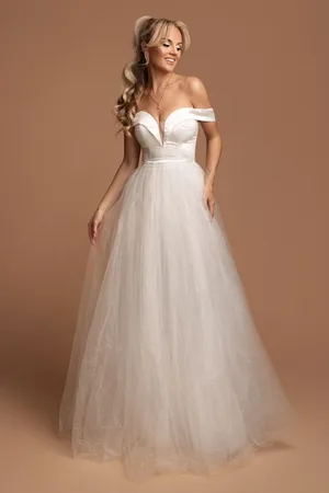 Mia Dresses Bílé tylové šaty spuštěné na ramena