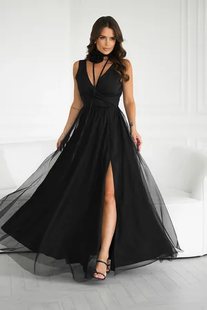 Mia Dresses Černé společenské šaty s týlní sukní