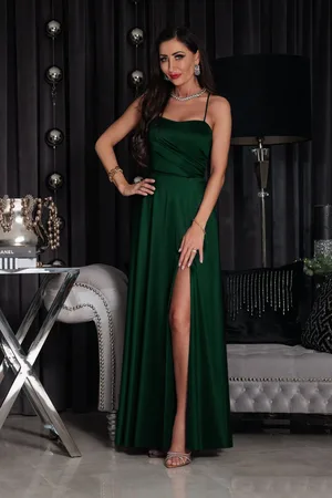 Mia Dresses Zelené lesklé šaty na ramínka