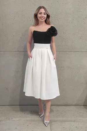 Mia Dresses Smetanová áčková midi sukně