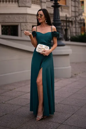 Mia Dresses Smaragdové společenské šaty s růžemi