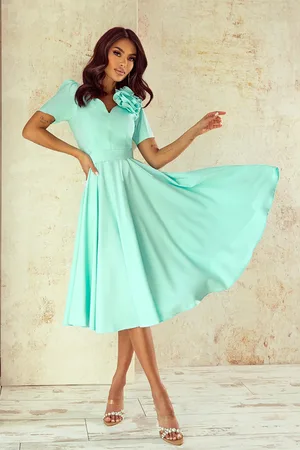 Mia Dresses Mentolové midi šaty s růžemi