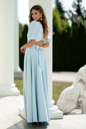 Mia Dresses Světle modré společenské šaty s odhalenými zády