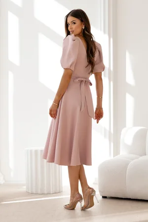 Mia Dresses Pudrové midi šaty s balonovými rukávy