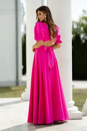 Mia Dresses Cyklámenové společenské šaty s odhalenými zády