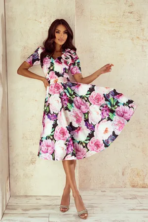 Mia Dresses Černé midi šaty s fialovými květinami