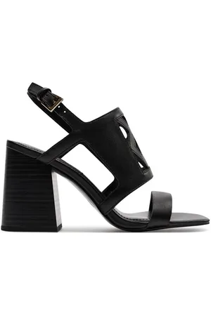 DKNY Sandály