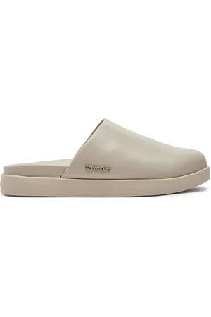 Calvin Klein Nazouváky