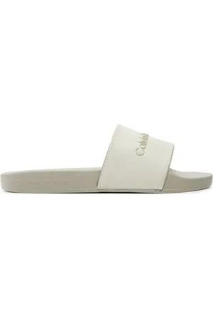 Calvin Klein Nazouváky