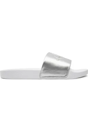 Calvin Klein Nazouváky