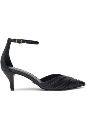 DKNY Sandály
