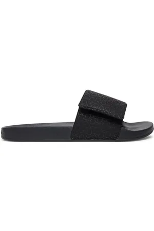 Calvin Klein Nazouváky