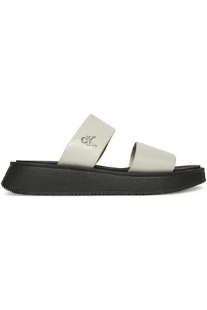 Calvin Klein Nazouváky