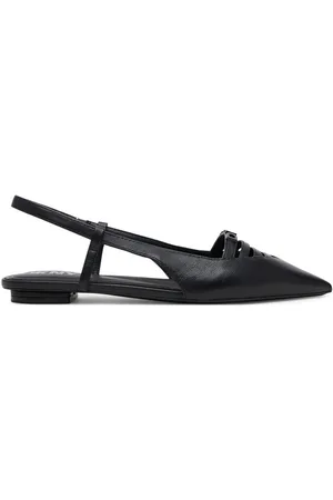 DKNY Sandály