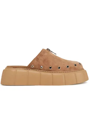 INUIKII Nazouváky