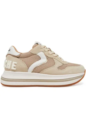 Voile blanche Sneakersy