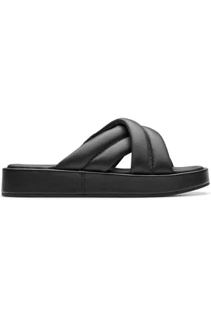Clarks Nazouváky