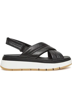 Clarks Sandály