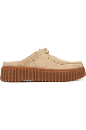 Clarks Nazouváky