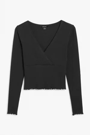 Monki Lettuce hem wrap top - Black