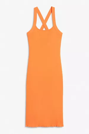 Monki Ženy Přiléhavé - Ribbed cross-back fitted dress - Orange