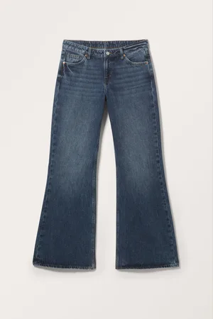 Monki Trudy low waisted flared jeans in medium dusty kaylin blue