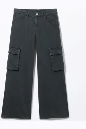 Monki Loose Fit Low Waist Twill Cargo Trousers - Black