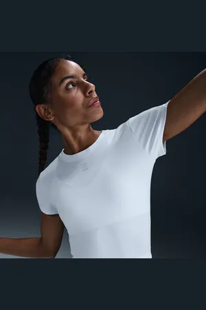 Nike Dámské tenisové tričko Court Advantage Dri-FIT s krátkým rukávem