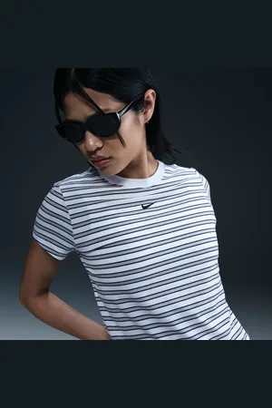 Nike Dámské pruhované zeštíhlené tričko Sportswear Chill Knit