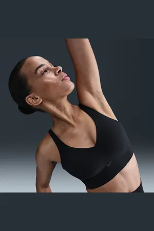 Nike Dámská prodloužená sportovní podprsenka Alate se střední oporou a vycpávkami
