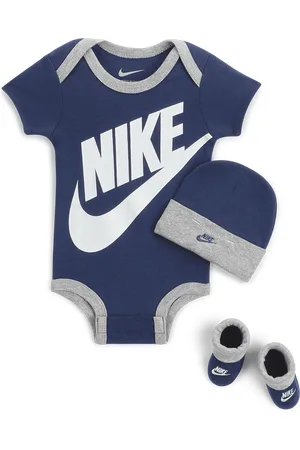 Nike Trojdílná kojenecká souprava (0–6 měsíců)