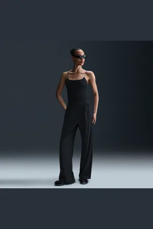 Nike Dámské volnější kalhoty Dri-FIT 24.7 PerfectStretch s vysokým pasem a širokými nohavicemi