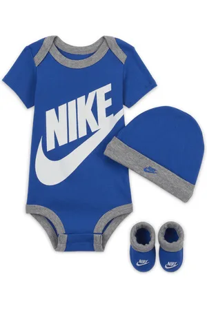 Nike Trojdílná kojenecká souprava (0–6 měsíců)