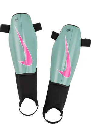 Nike Fotbalové chrániče holení Charge