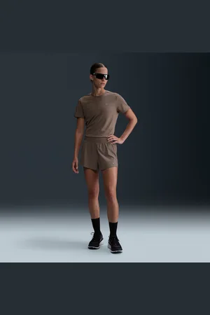 Nike Dámské běžecké kraťasy Swift Dri-FIT 2 v 1 se středně vysokým pasem