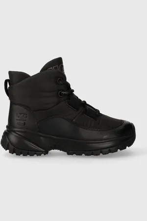 UGG Sněhule Yose Puffer Lace barva