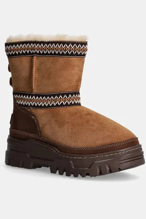 UGG Semišové sněhule Classic Mini Trailgazer barva