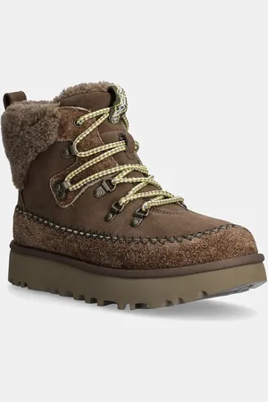 UGG Semišové sněhule Classic Alpine Lace Up barva