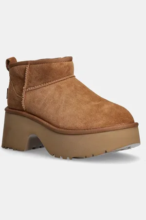 UGG Semišové sněhule Classic Ultra Mini New Heights dámské